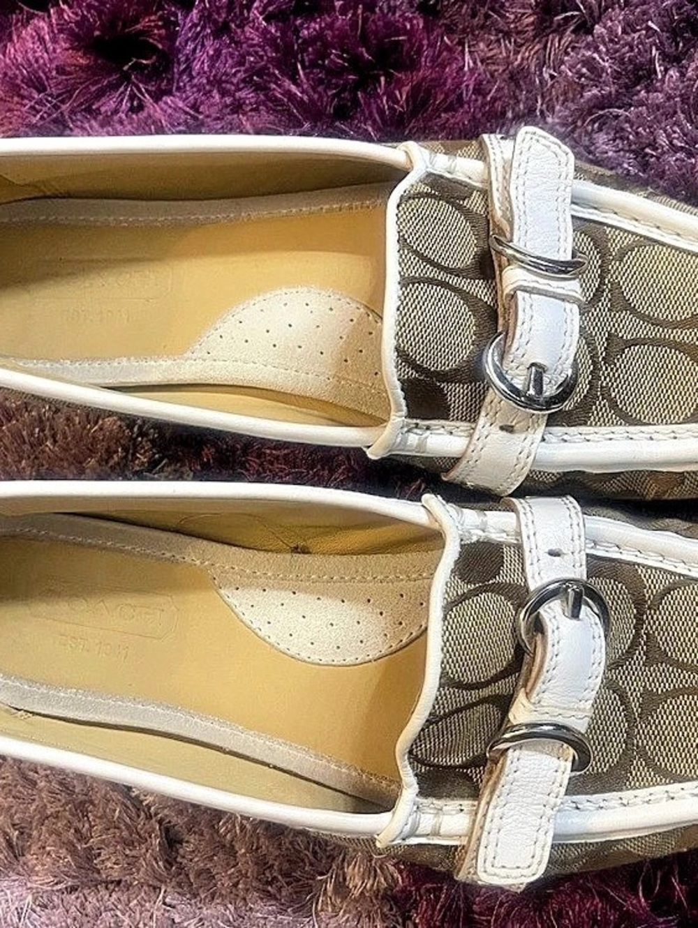 Coach Signature C Buckle Loafer Flat Moccasins Brown & White